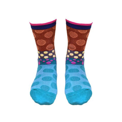 Stylish men's ankle length socks in a versatile shade, perfect for casual or active use.