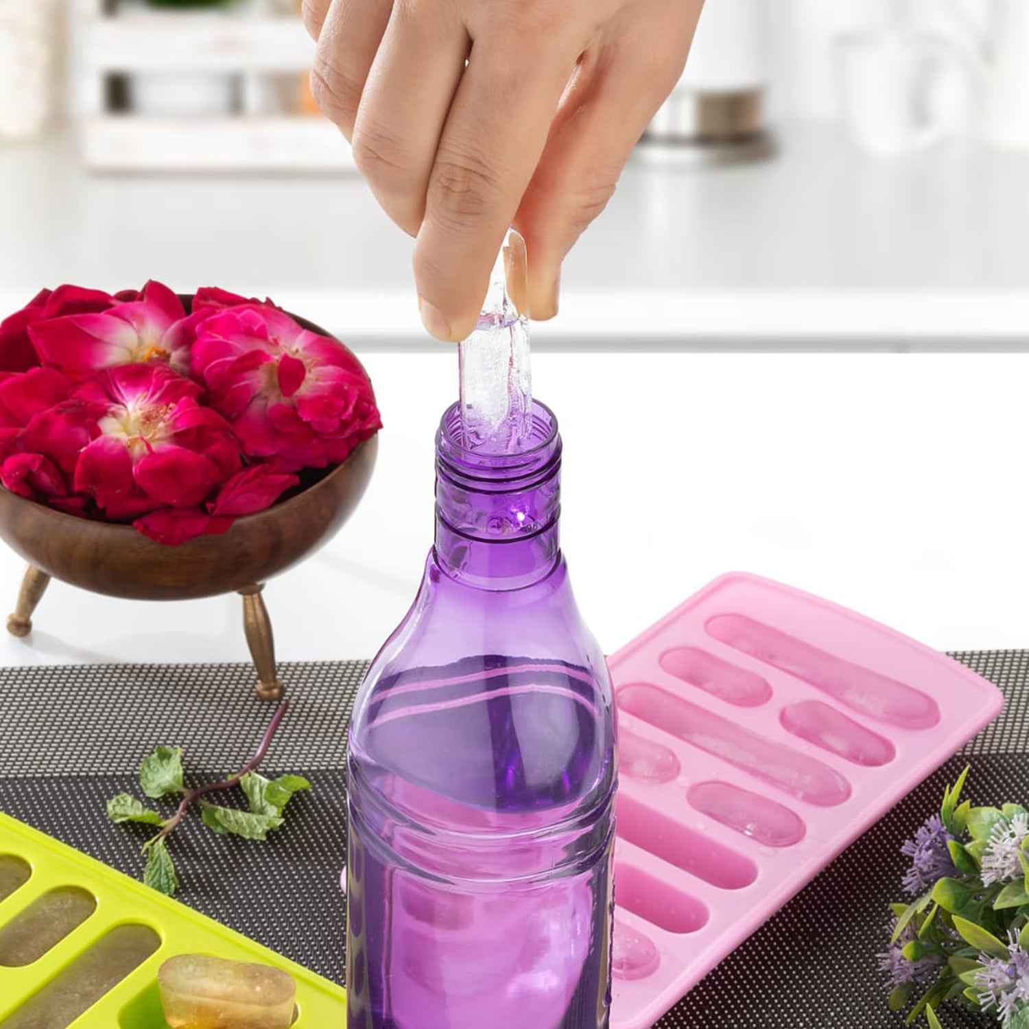 Ice Tray Set Ð Lightweight & Easy to Use for Quick Ice Making