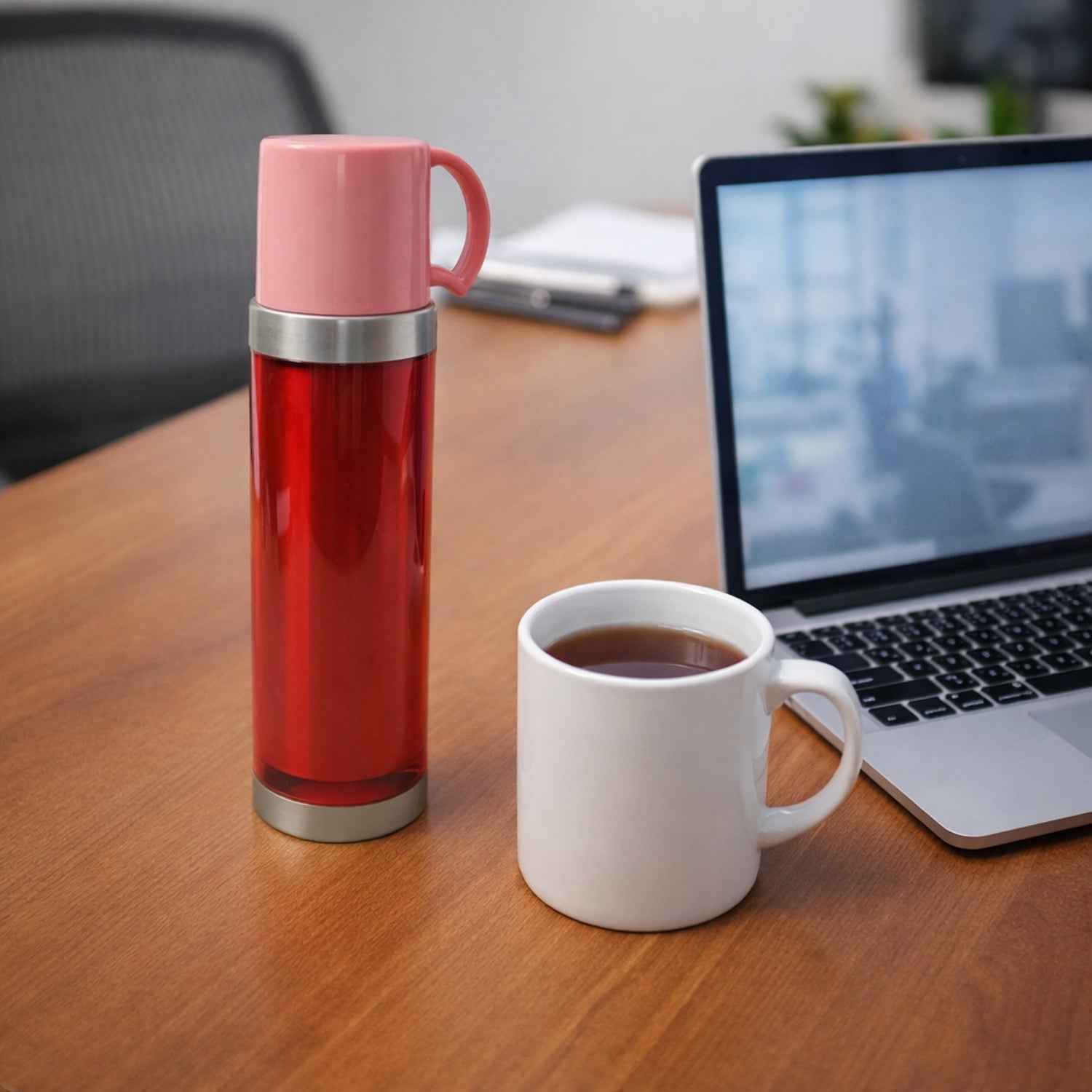 Insulated Travel Mug 500ML – Spill-Proof Lid & Steel Base