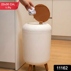 Mini Dustbin with Lid – Stylish Space-Saving Waste Bin