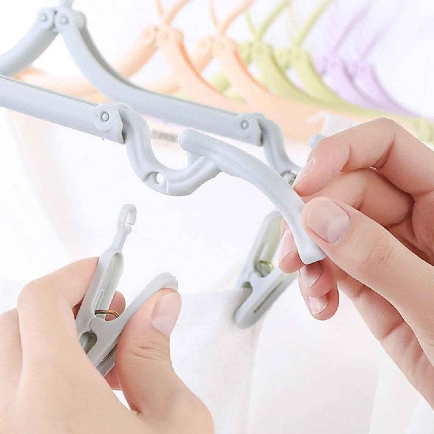 Foldable Travel Hanger – Lightweight Durable ABS for Wrinkle-Free Clothes