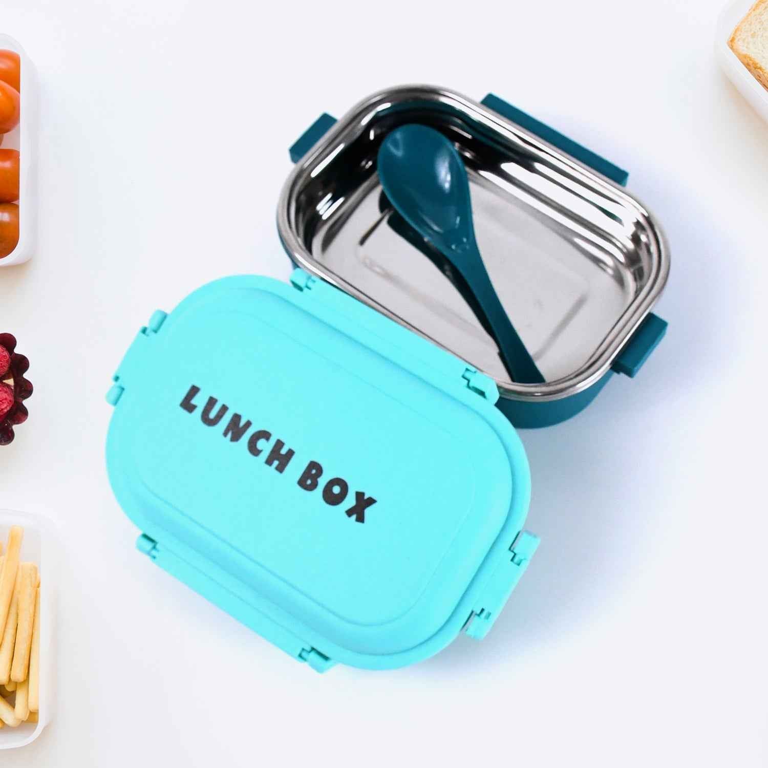 Leakproof snap-lock lid ensuring mess-free transport of lunch box