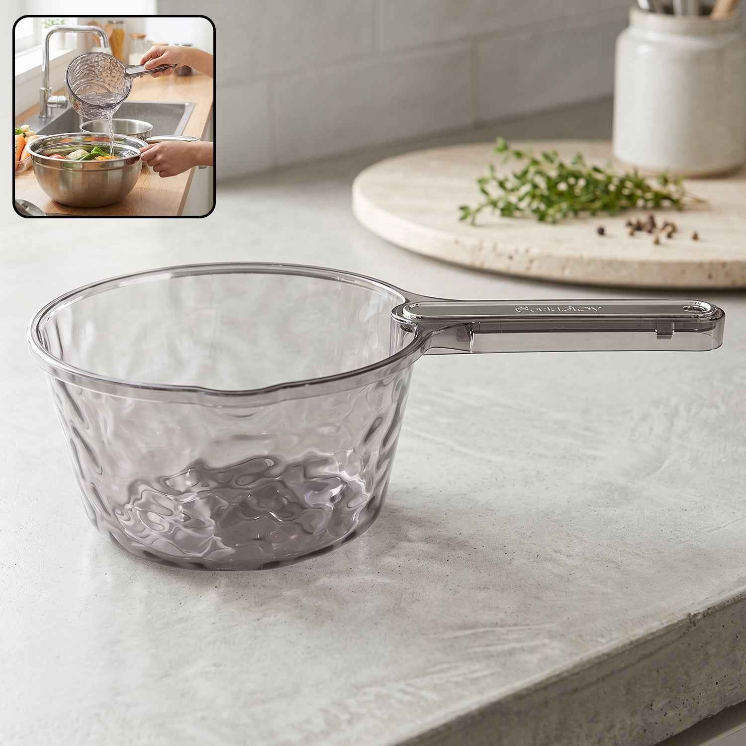 Water Dipper Scoop with Handle Ð Durable & Easy to Use
