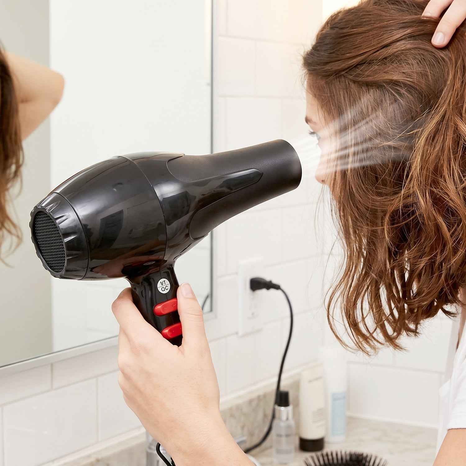Portable Hair Dryer Ð Compact & Foldable for Travel Use