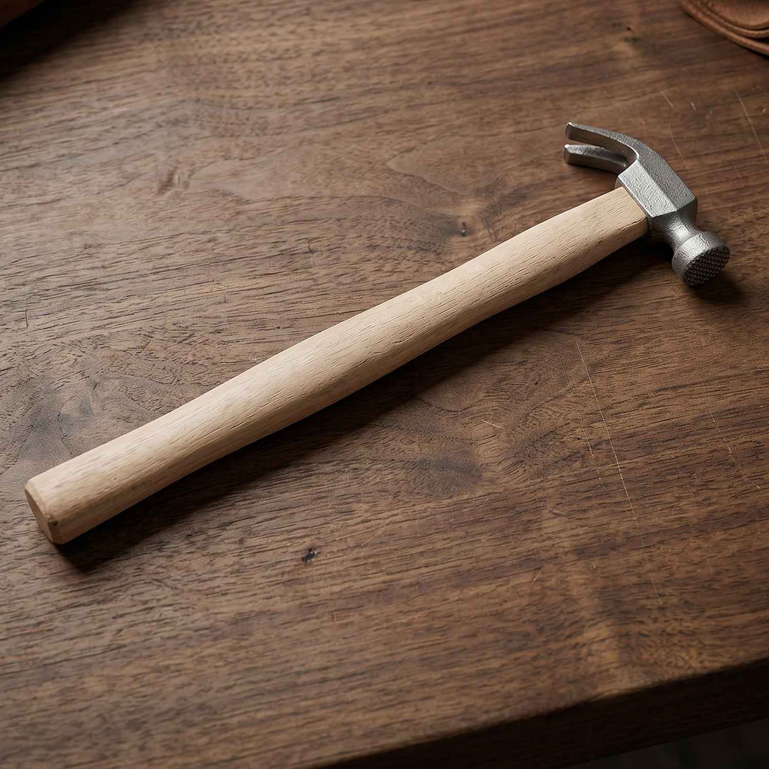 Wooden Handle Claw Hammer Ð Durable Steel Head for Carpentry