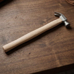 Wooden Handle Claw Hammer Ð Durable Steel Head for Carpentry