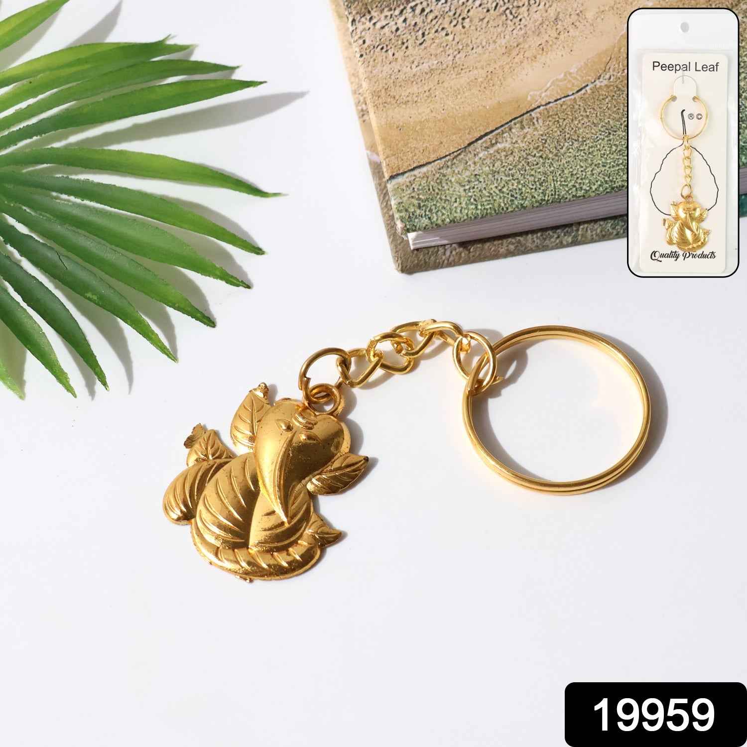 Ganesh Keychain – Durable Golden Leaf Design Accessory