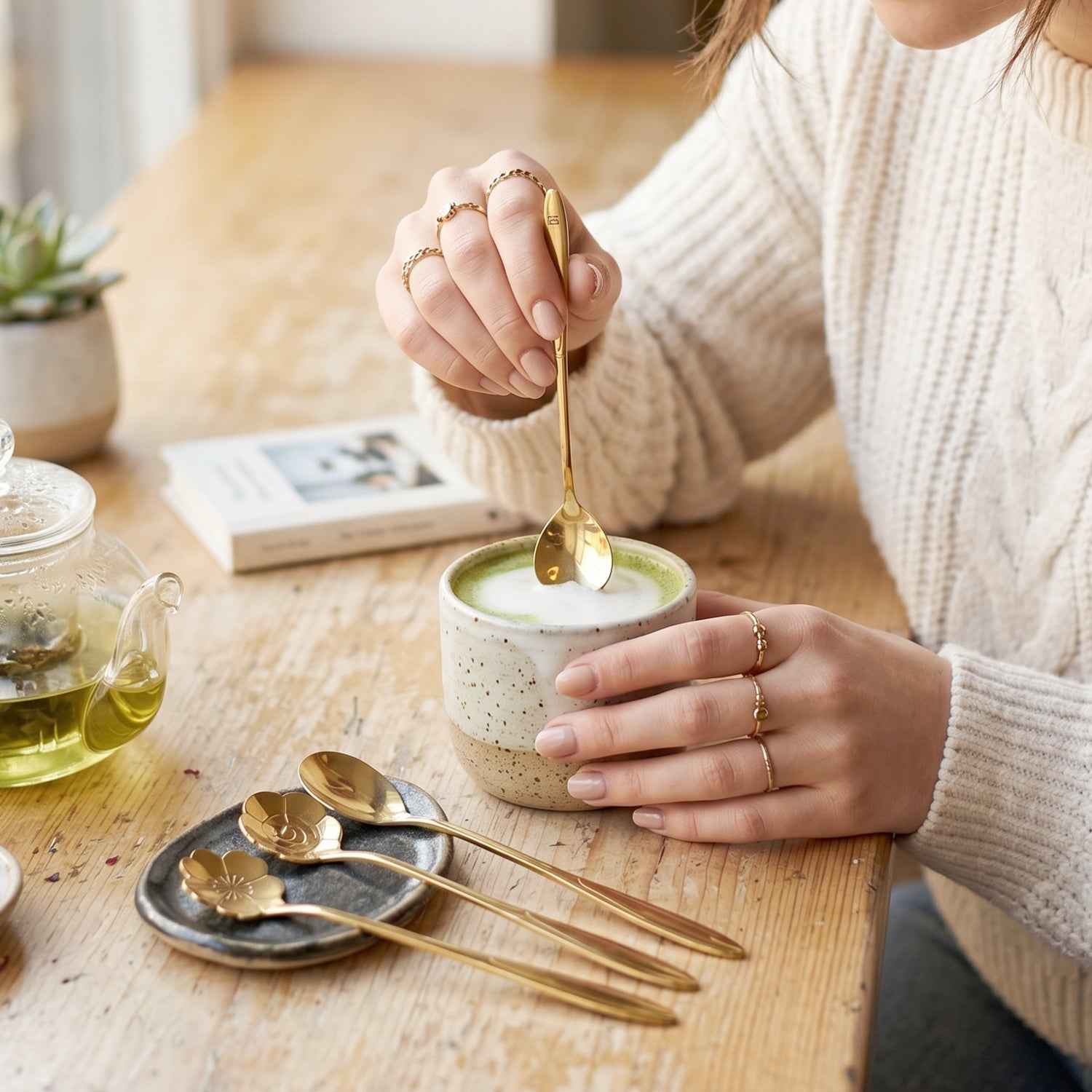 Mini Golden Serving Spoon Set Ð Elegant Stainless Steel Design
