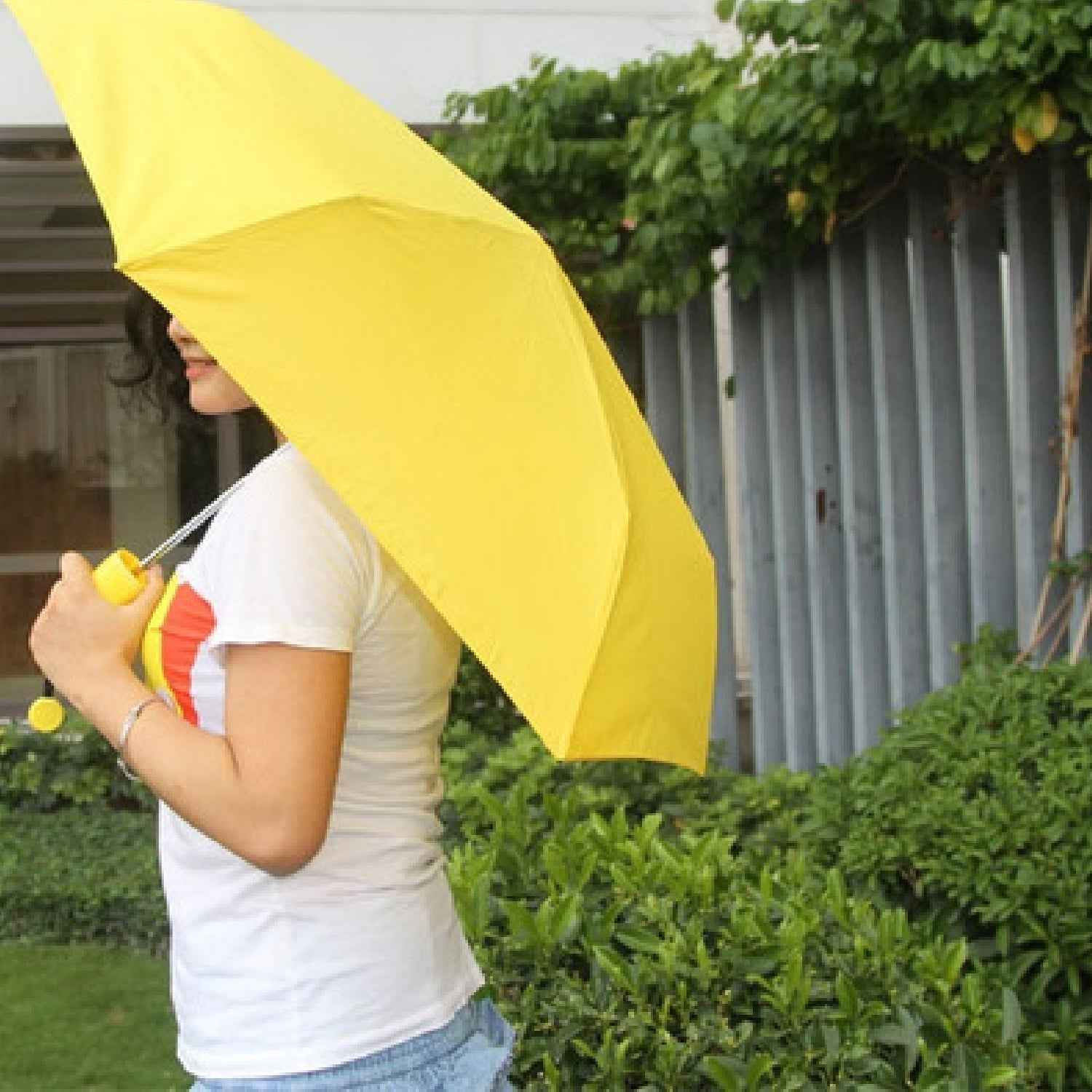 Banana Shaped Umbrella – Mini Foldable, UV Protection | DrizzlePro