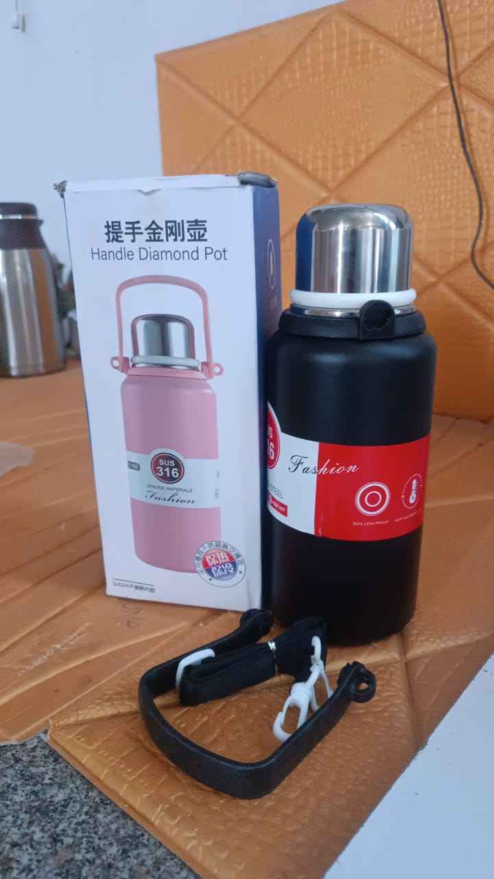 Insulated Stainless Steel Thermos Bottle – 24hr Hot & Cold