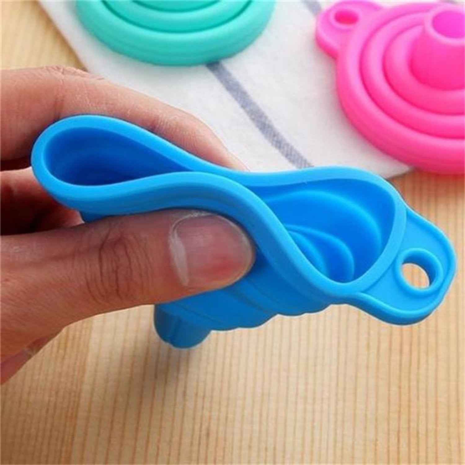 Silicone Funnel – Collapsible Kitchen Pouring Tool | Tidy Table