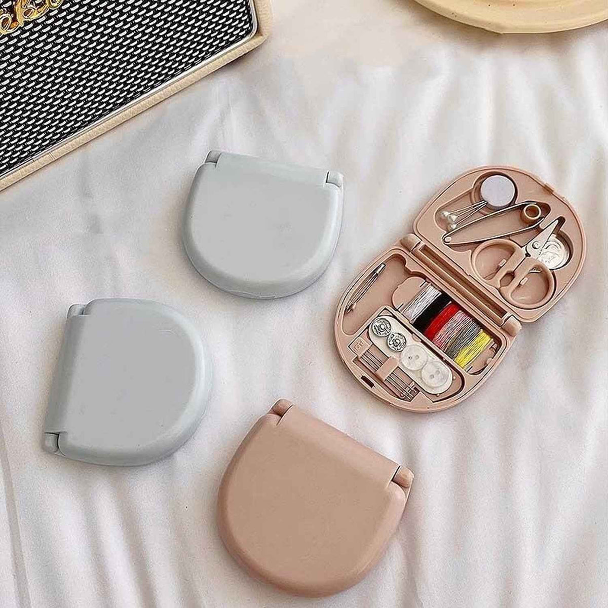 Mini Travel Sewing Kit – Compact Emergency Repairs | FERVENT