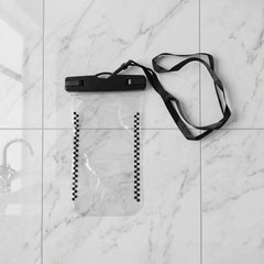 Waterproof Mobile Pouch Ð Universal fit with waterproof seal and lanyard