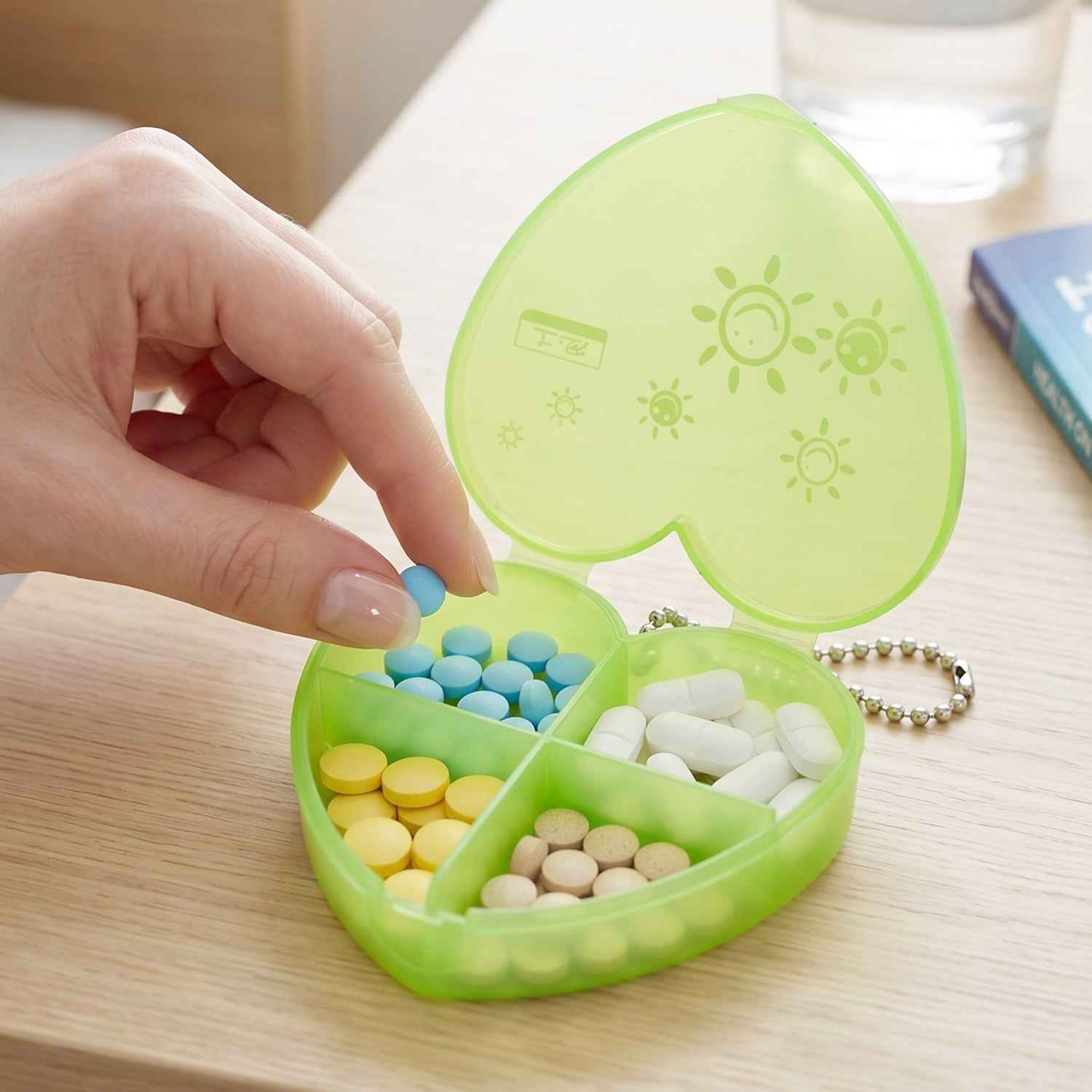 Heart Shape Pill Organizer Ð Compact Travel-Friendly Storage