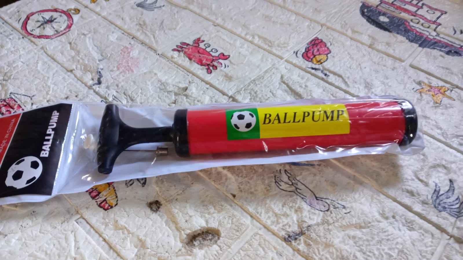 Sports Ball Pump 24CM – Portable Hand Pump for Inflatables | FitFuzion