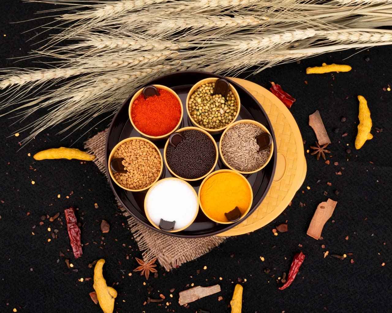 Masala Spice Box – 7 Compartment Airtight Plastic Dabba | Lunchie Bunchie