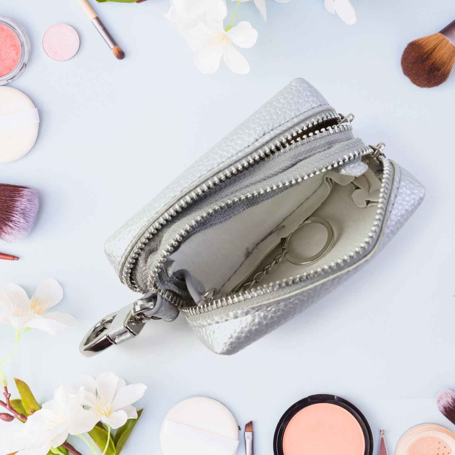 Compact Zipper Key Pouch – Secure Mini Coin Purse with Metal Clip