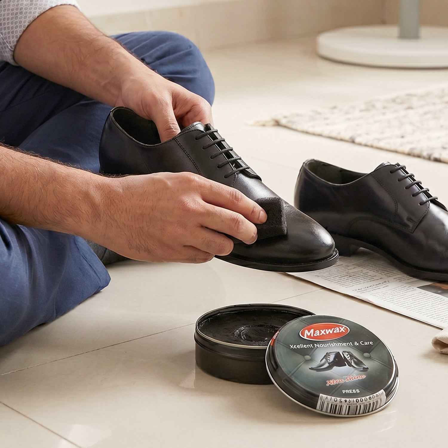 Maxwax black shoe polish cream Ð Deep nourishment & shine