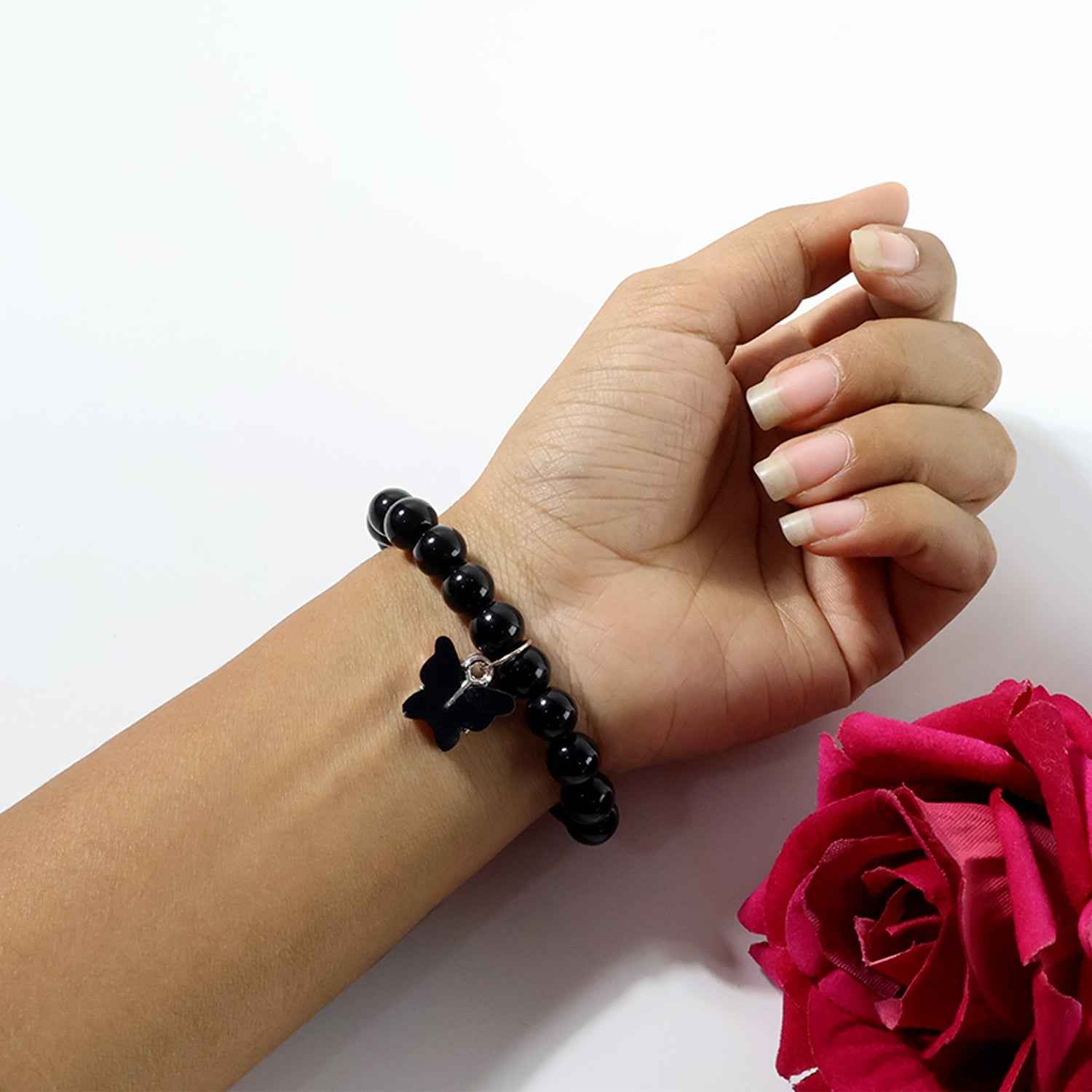 Beaded Bracelet with Butterfly Charm – Elegant Stretch Wristwear