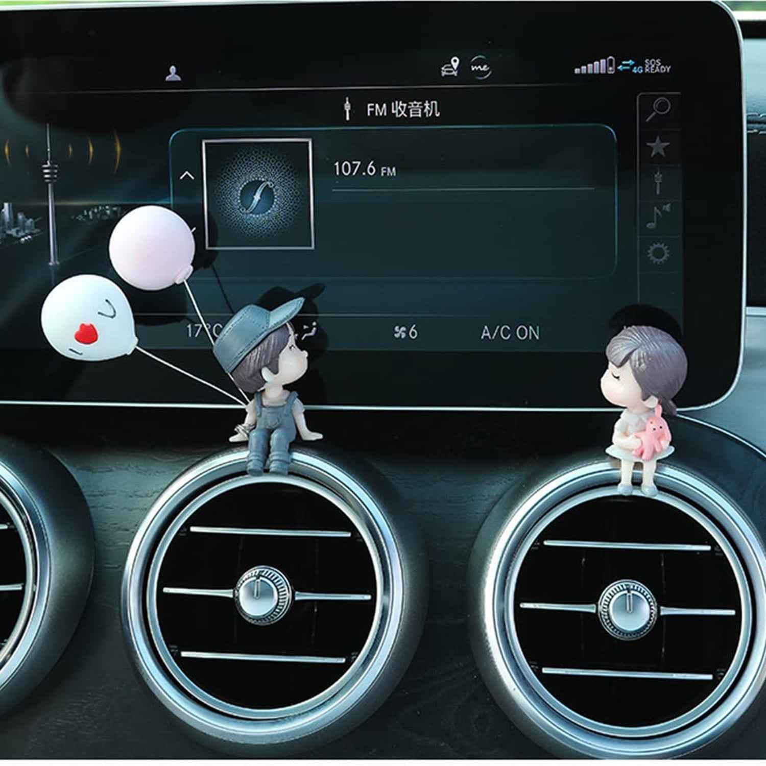 Cute Couple Car Dashboard Figurine – Romantic Mini Showpiece for Car & Home