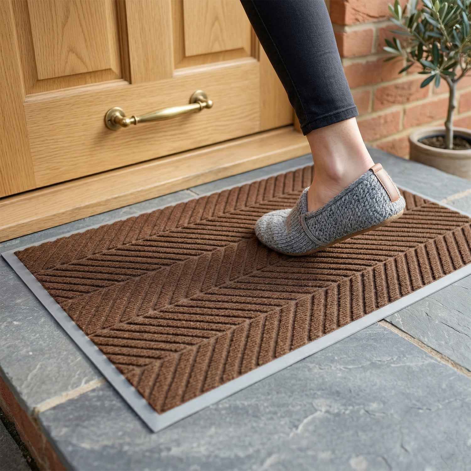 Anti Slip Door Mat – Stylish & Durable for Home Use