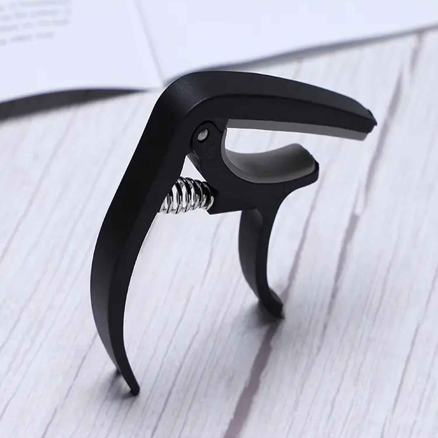 Guitar Capo with Pick Holder & Soft Pad – For All Guitars | Wagtail