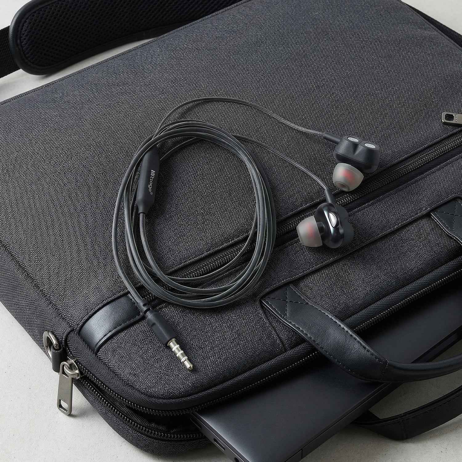 High Bass Earphones – Clear Sound with Built-in Mic & Comfort