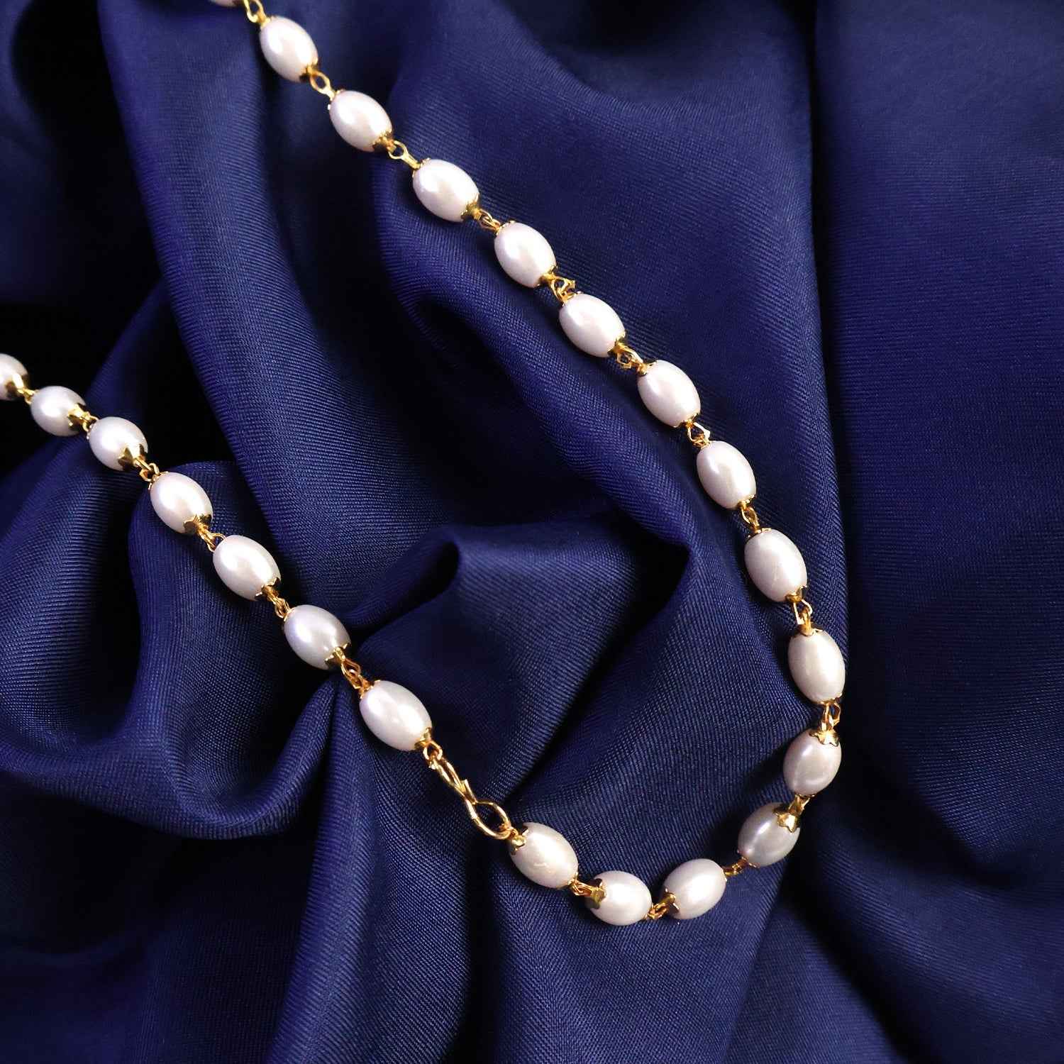 Pearl Beaded Necklace – Elegant Lightweight Gold-Tone Link Detail