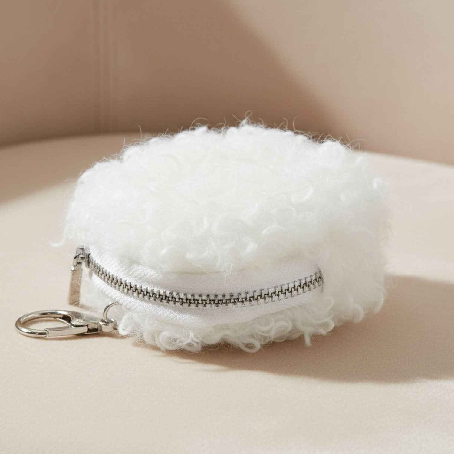 Mini Coin Purse – Soft Fluffy Compact Faux Fur Pouch