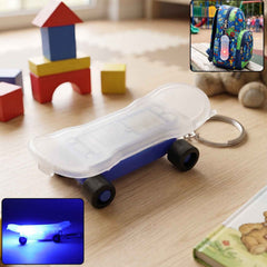 Mini Skateboard LED Keychain Ð Light-Up Fun Accessory for Keys and Bags