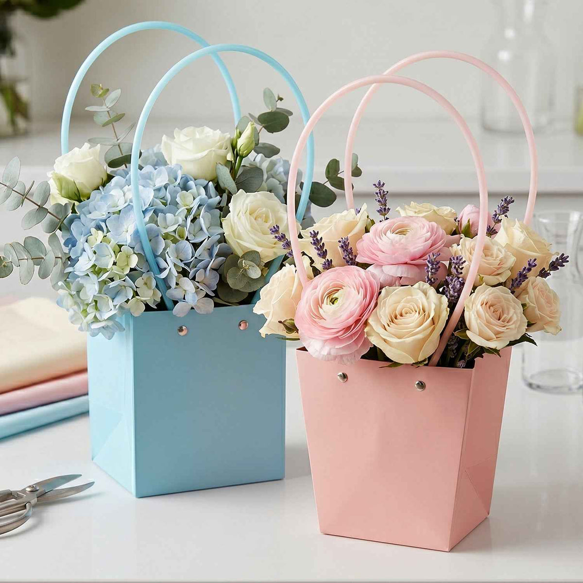 Flower Packaging Bag Ð Foldable Waterproof Handle for Gifts