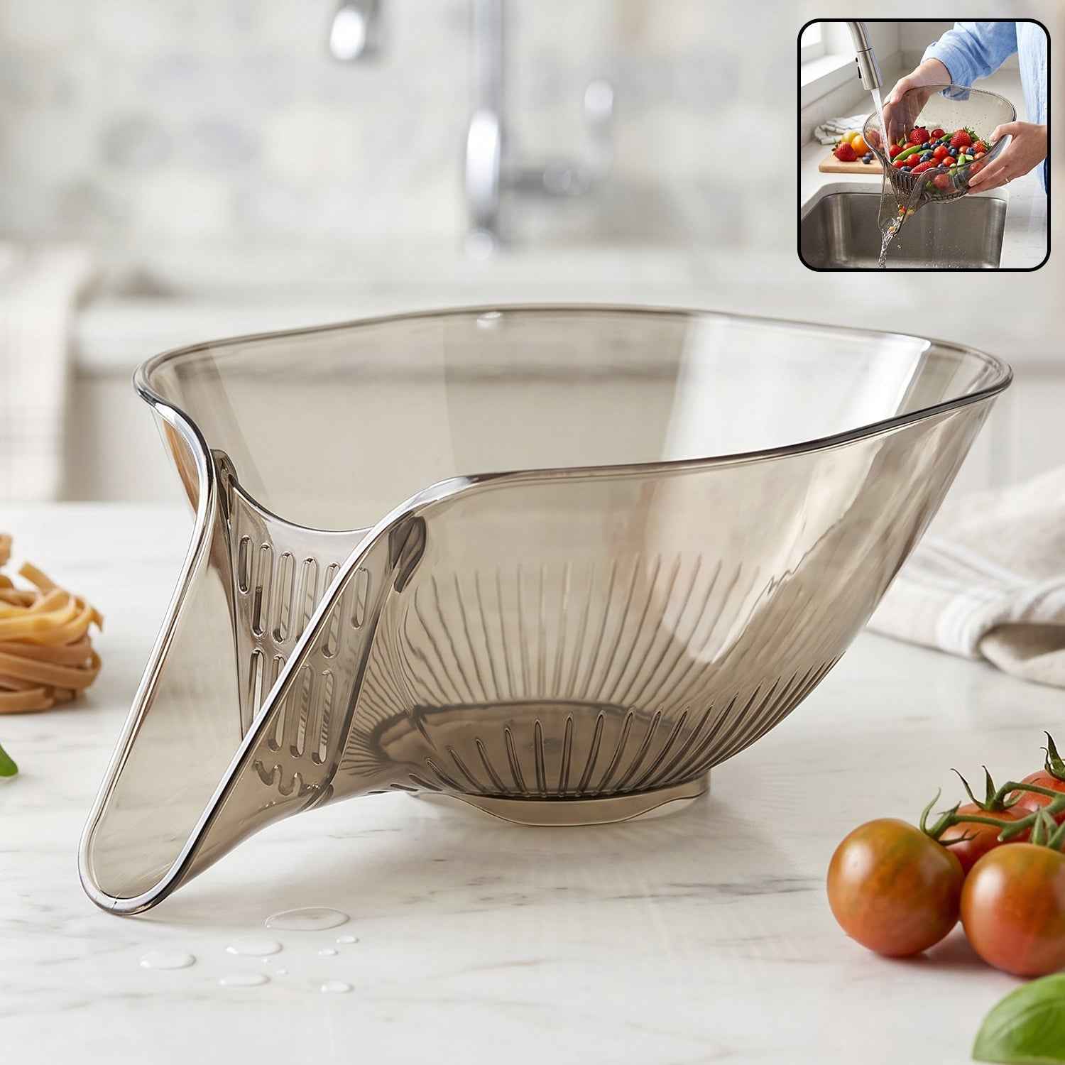 Multipurpose Fruit & Vegetable Strainer Basket Ð Built-in Drain for Easy Rinsing