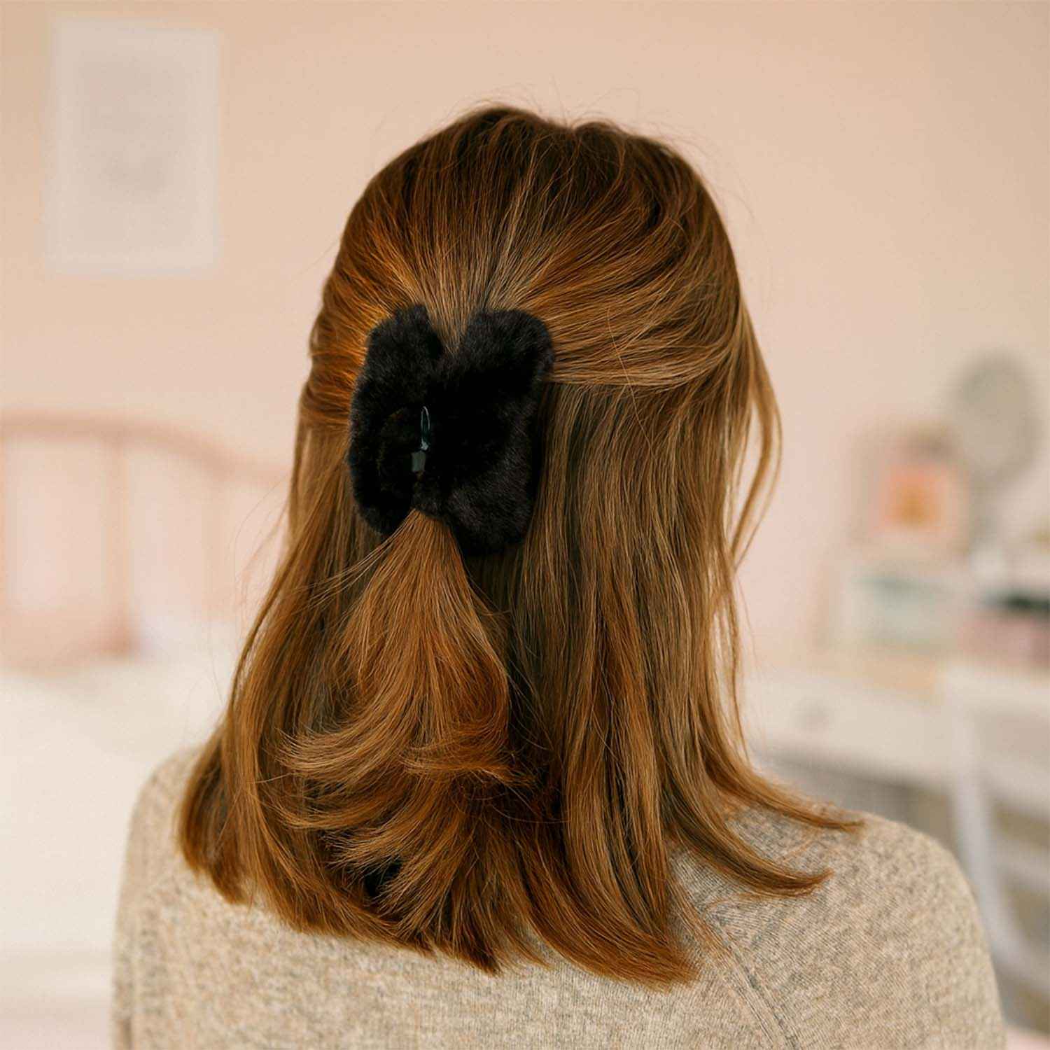 Soft Faux Fur Hair Claw Clip – Big Size Fluffy Grip