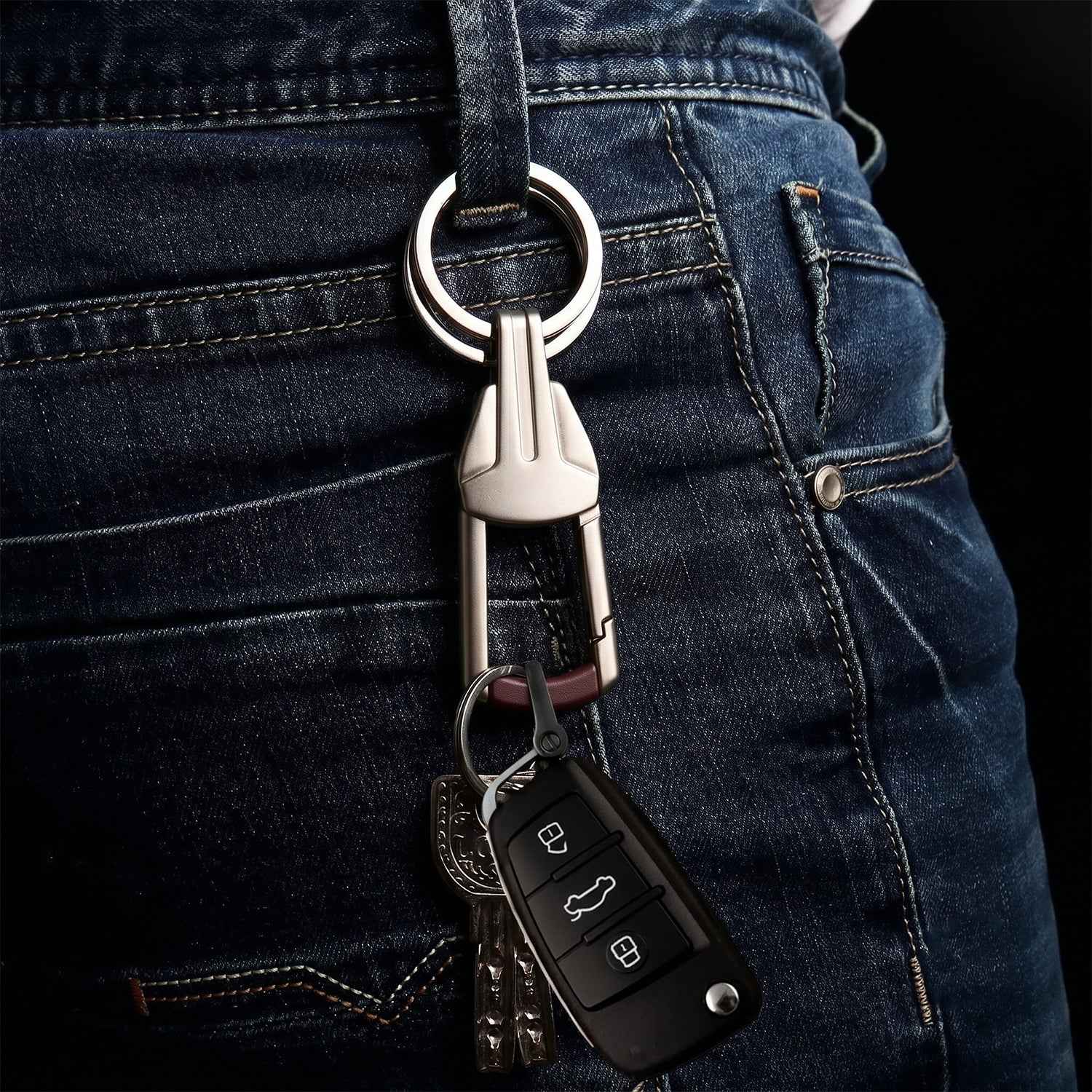 Heavy Duty Metal Key Holder – Secure & Durable Carabiner Clip