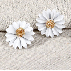 Crysanthemum Korean style earrings - White (2011)