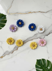 Crysanthemum Korean style earrings - White (2011)