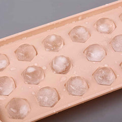 Plastic Ice Cube Tray – 18 Diamond Cavities for Easy Release