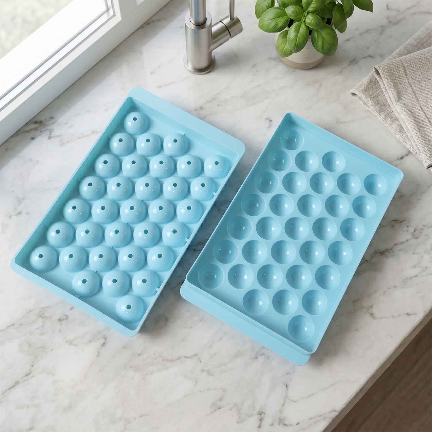 Lollipop Candy Maker Ð Easy Home Sweets Making Machine in Blue