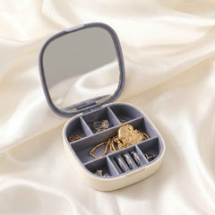 Plastic Jewelry Storage Box Ð Compact & Travel-Friendly Organizer