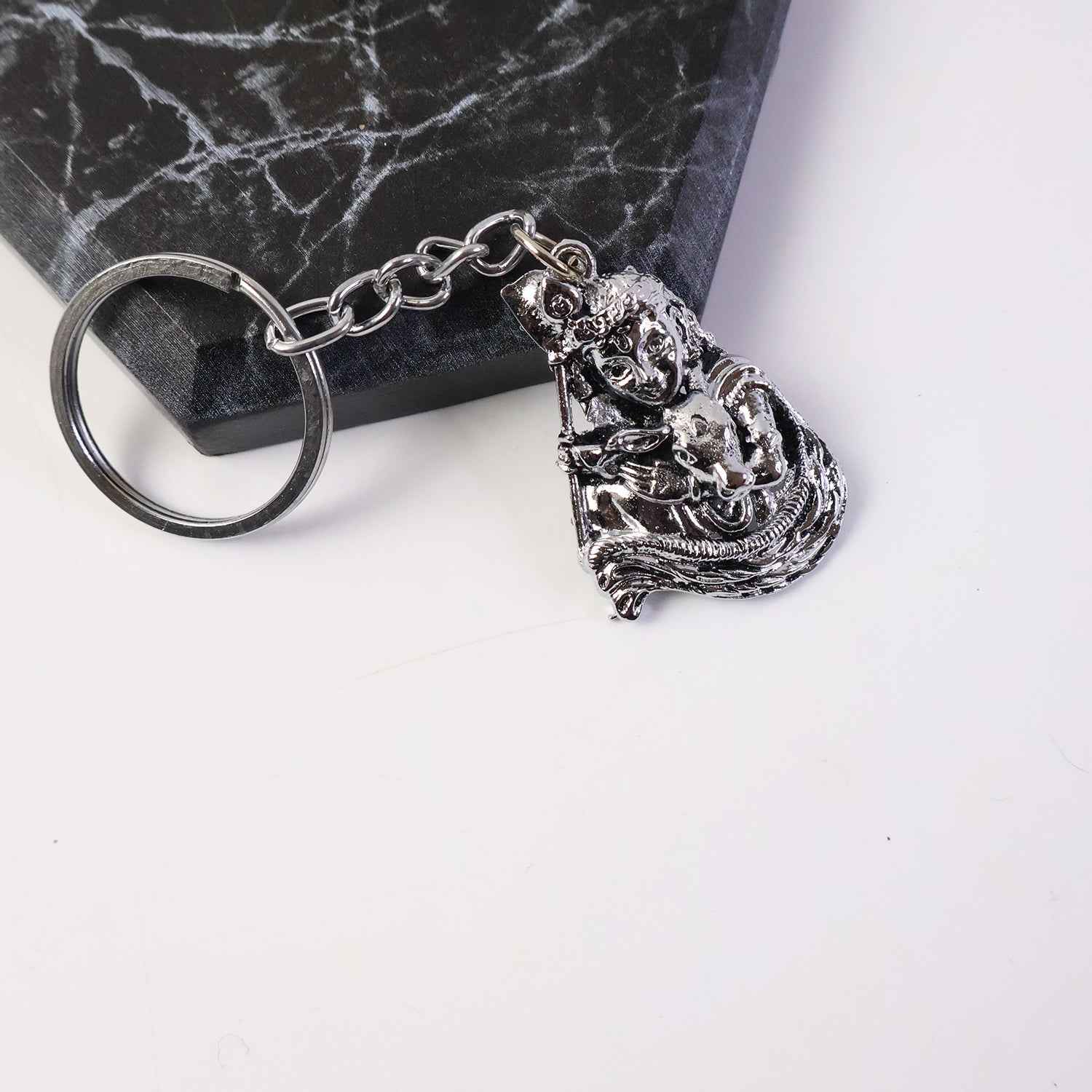 Silver Finish Bal Krishna Metal Keychain – Elegant Devotional Charm