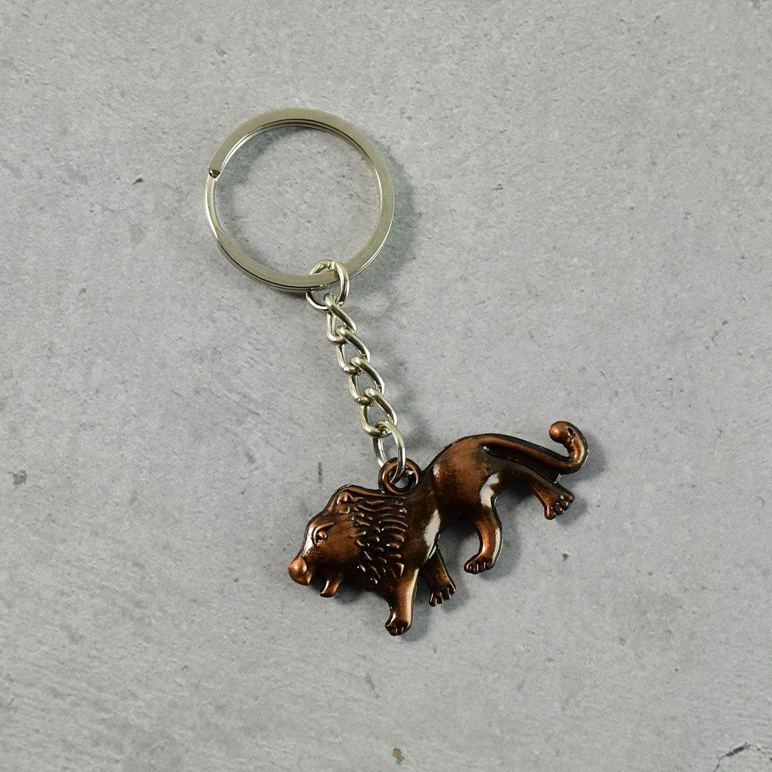 Walking Lion Metal Keychain – Antique Finish Durable Key Holder