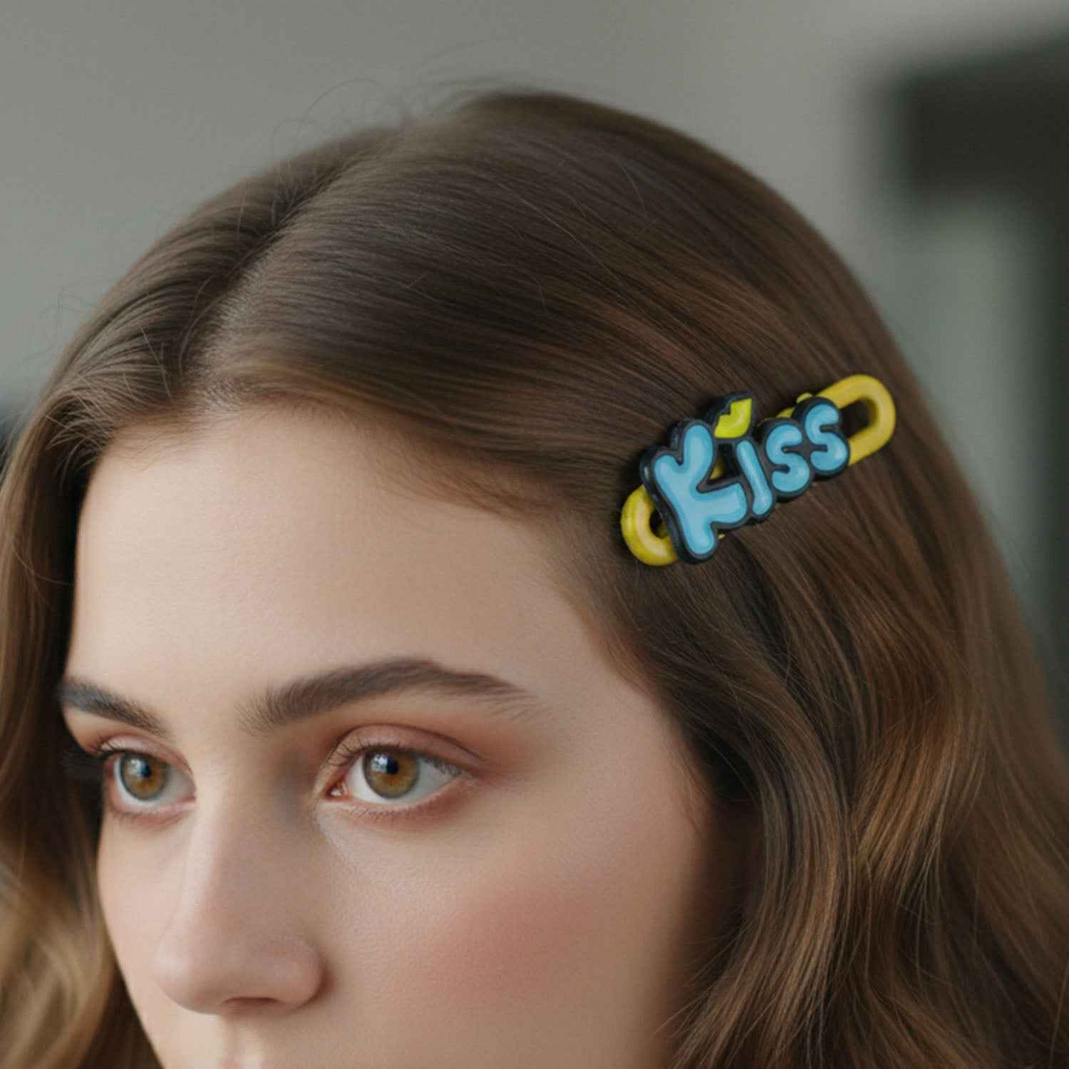 Kiss Text Hair Clip Set – Trendy 4-Piece Decorative Hair Accessories
