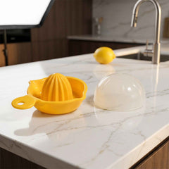 Hand-Operated Citrus Juicer Ð Compact, Easy to Use & Mess-Free