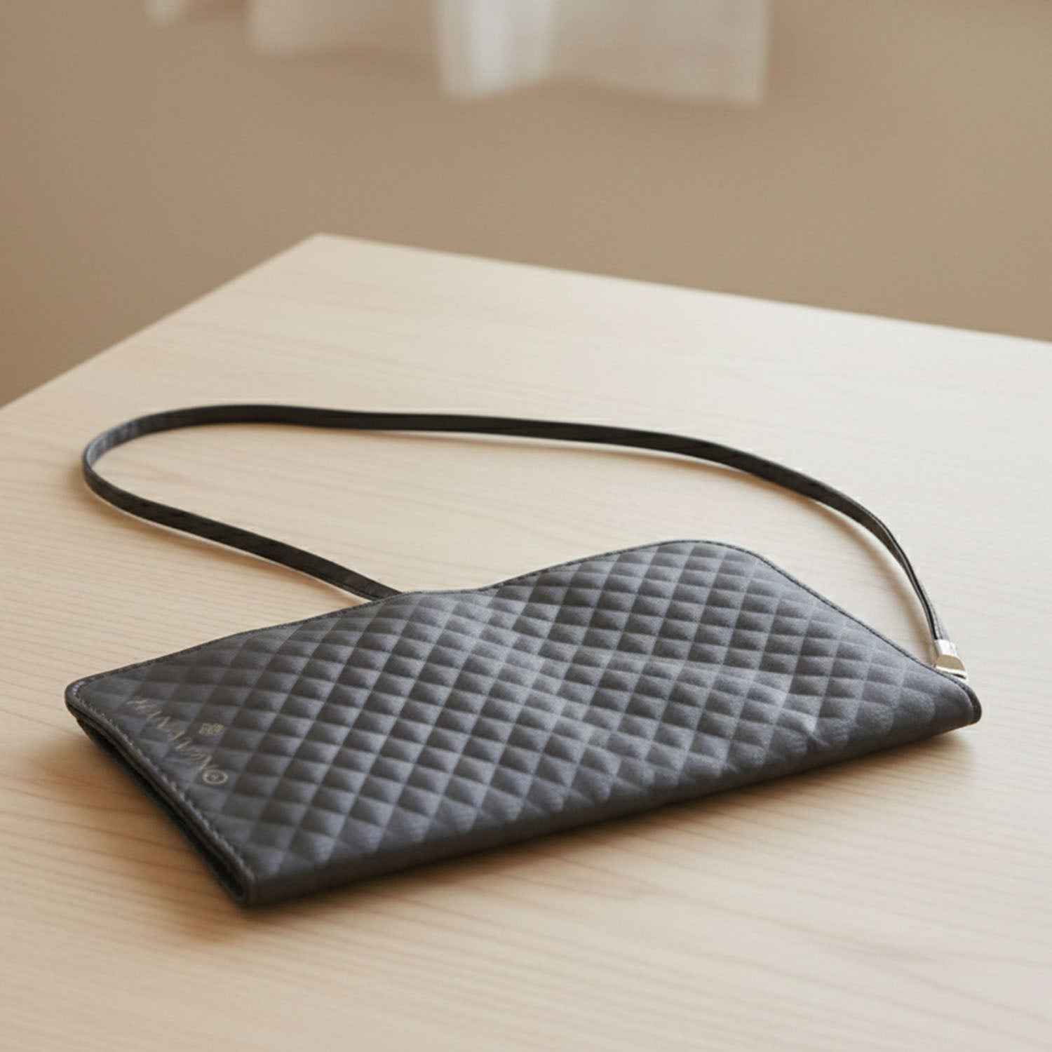 Makeup Brush Organizer Bag – Foldable & Travel-Friendly Storage