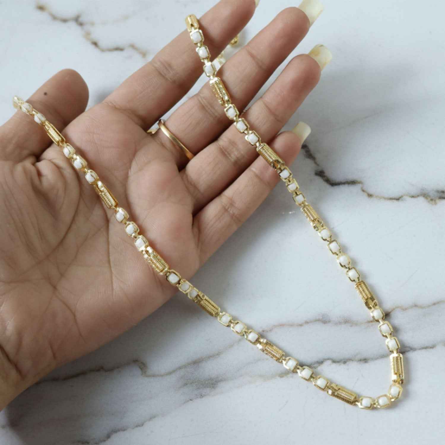 Gold Tone Designer Chain Necklace – Elegant Stone Detail