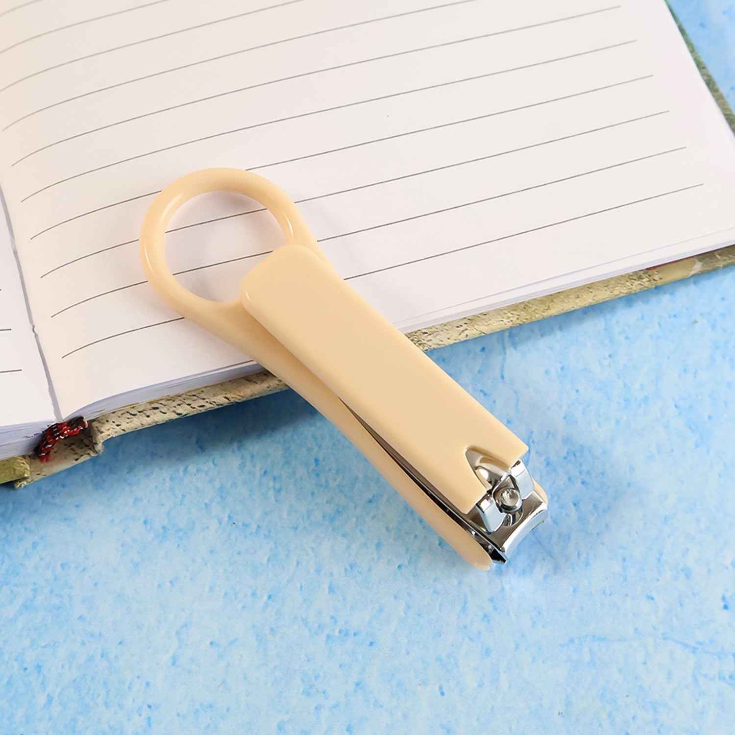 Ergonomic Ring-Handle Nail Clipper – Precise & Comfortable Trimming