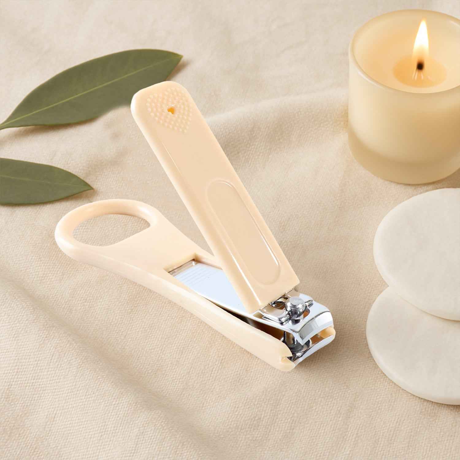 Ergonomic Ring-Handle Nail Clipper – Precise & Comfortable Trimming