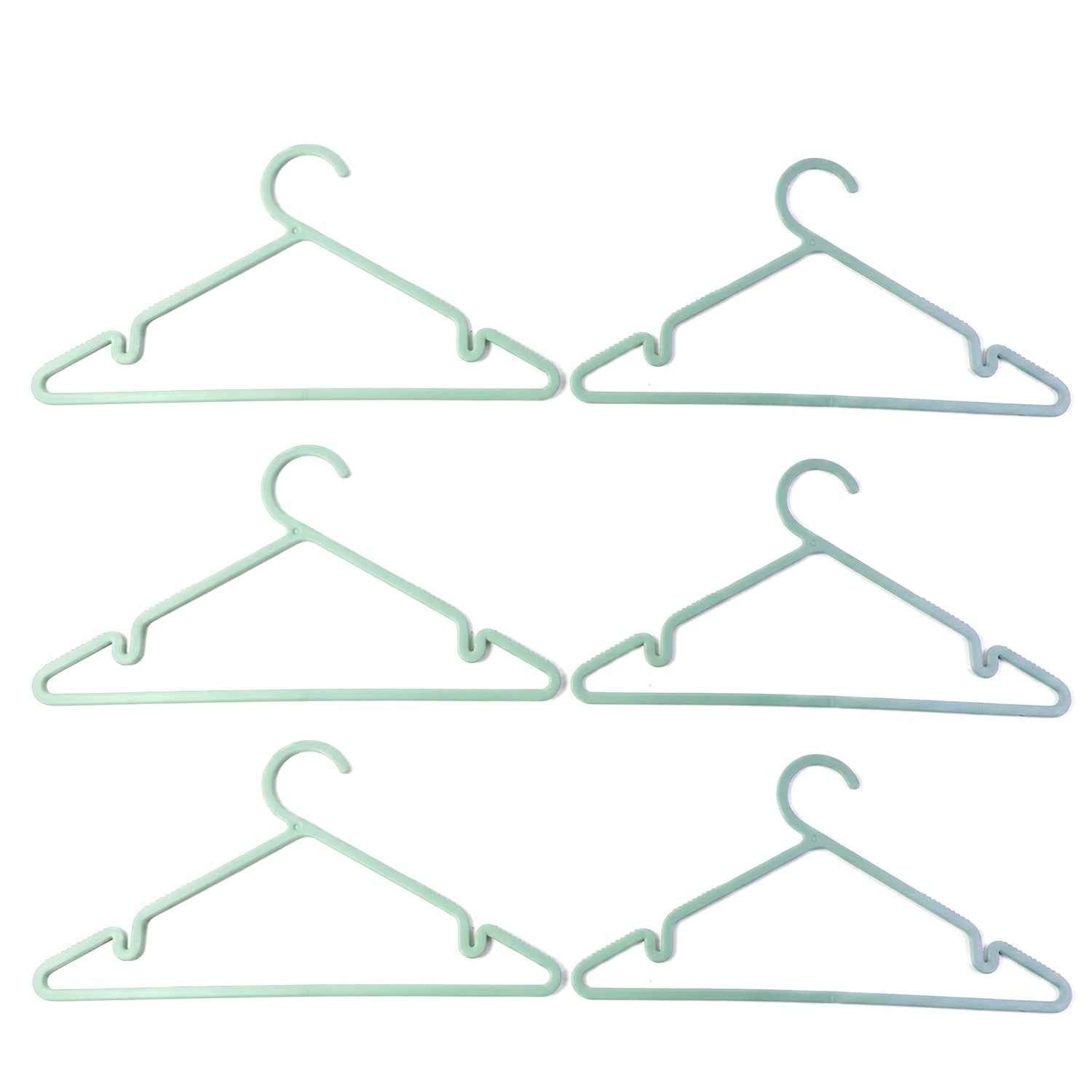Plastic Clothes Hangers Ð Non-Slip Design for Safe Grip and Organization