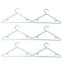 Plastic Clothes Hangers Ð Non-Slip Design for Safe Grip and Organization