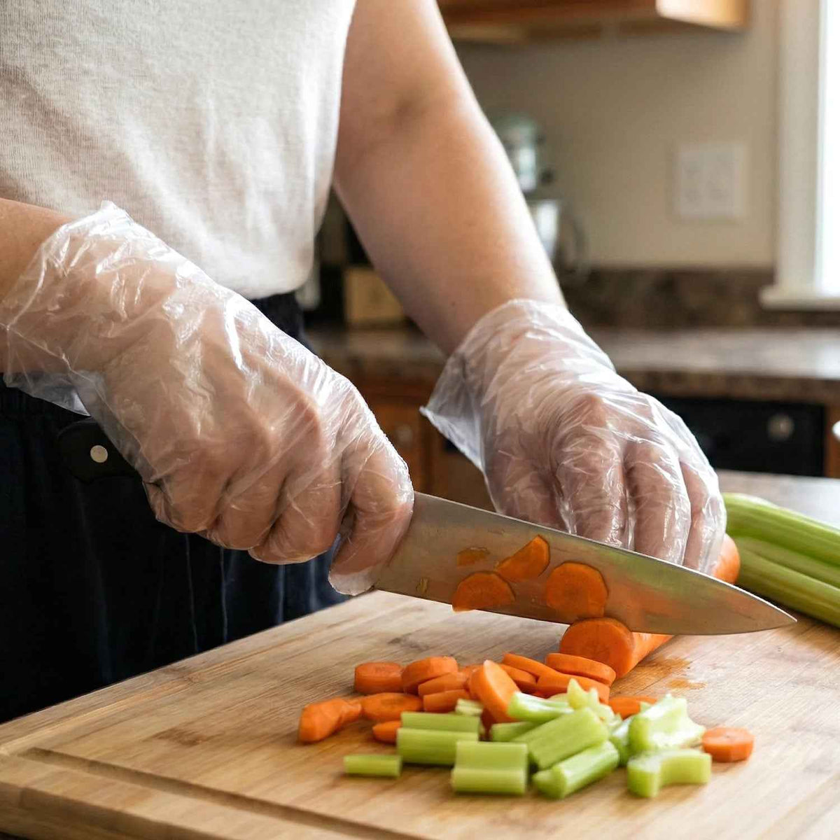 Disposable Plastic Gloves Ð Hygienic & Comfortable for Household Use